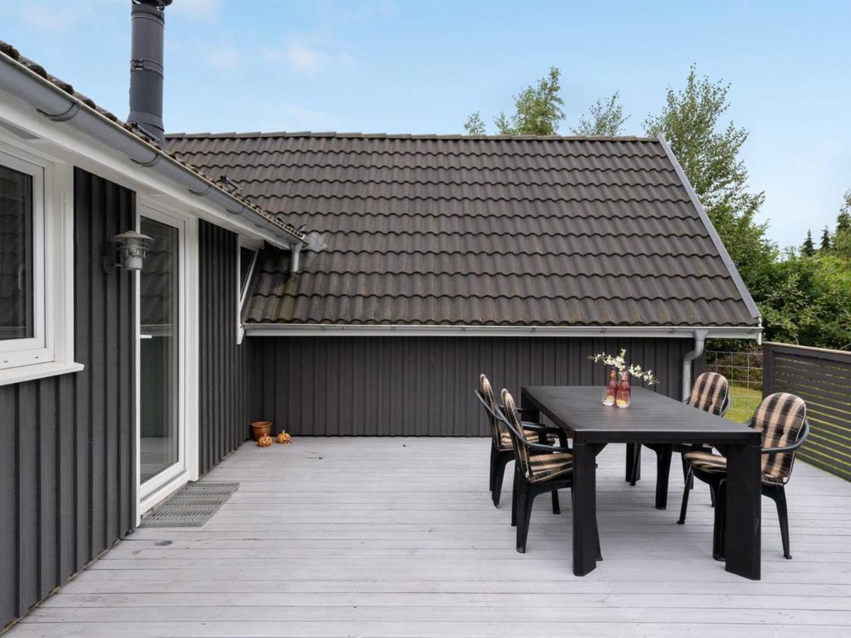 Holiday Home Inka - 750M From The Sea In Ne Jutland By Interhome Hals Exterior foto