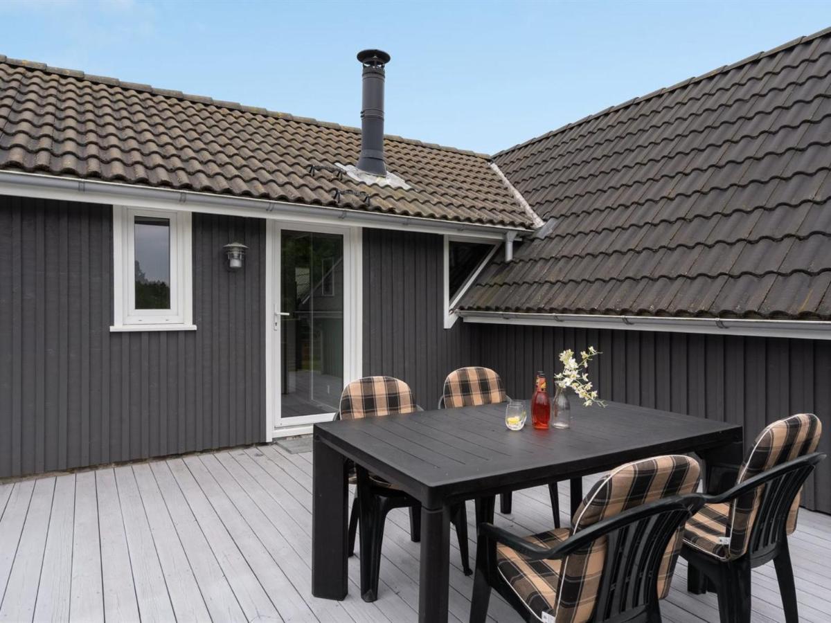 Holiday Home Inka - 750M From The Sea In Ne Jutland By Interhome Hals Exterior foto